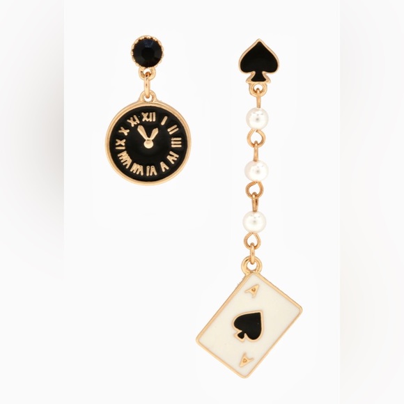 Alice in Wonderland♠️Mismatched Earrings - Picture 4 of 5